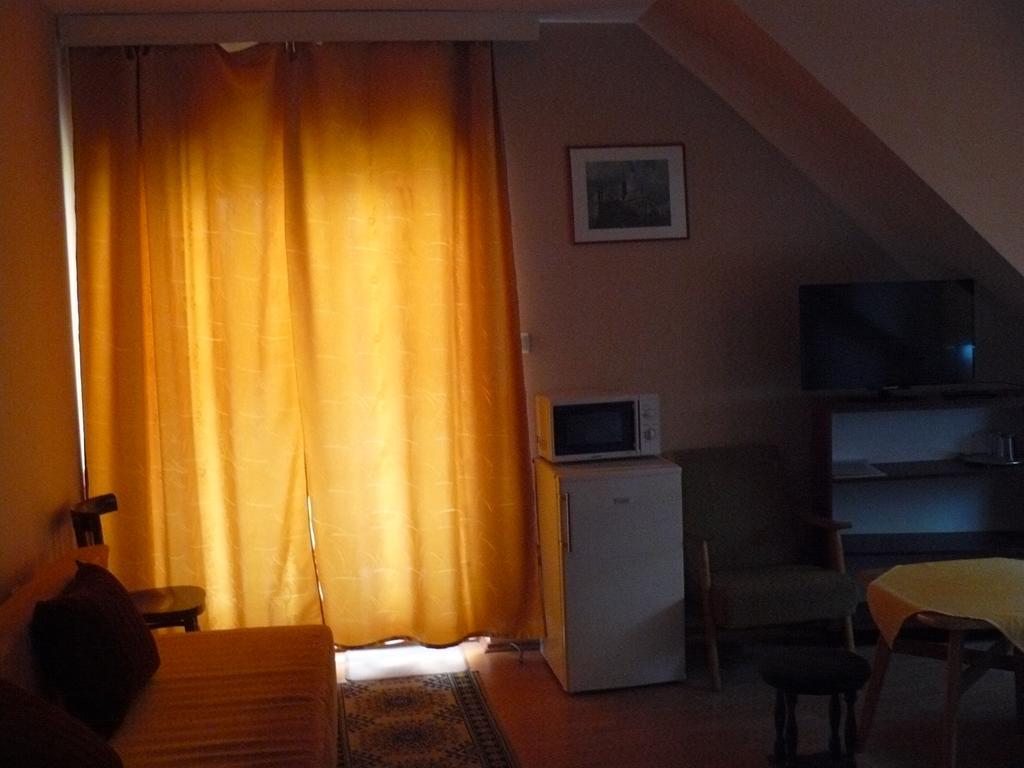 Hejo Apartman ミシュコルツ エクステリア 写真